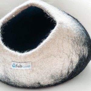 Wool cat cave bed